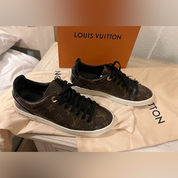Louis Vuitton sneakers size 7.5 - Picture 1 of 6